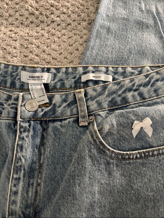 Forever 21 Denim - Forever 21 90’s Fit Bow Baggy Jeans